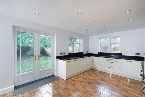 3 bedroom detached house for sale, Knightsway, Leeds LS15