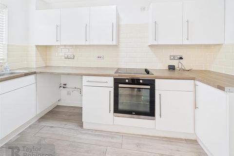 1 bedroom end of terrace house for sale, Millais Close, Crawley