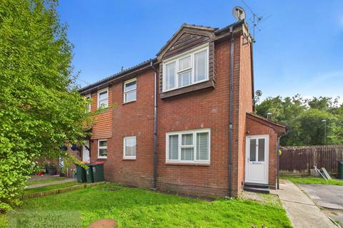 1 bedroom end of terrace house for sale, Millais Close, Crawley