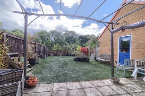 3 bedroom detached house for sale, Buckthorn Crescent, The Elms