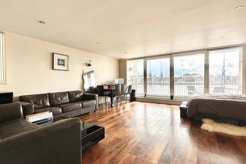 2 bedroom apartment for sale, Western Gateway, London E16