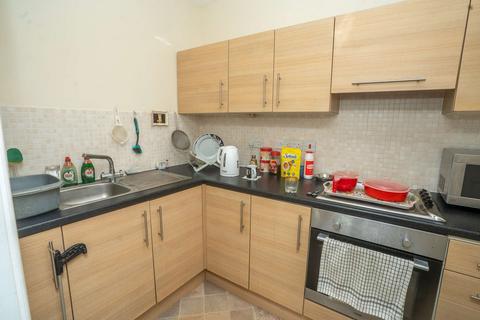 2 bedroom flat for sale, Lynwood Road, Liverpool L9