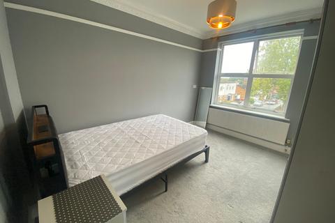 undefined, 50 Bushey Grove Road  Room 13 Bushey  WD23 2JJ