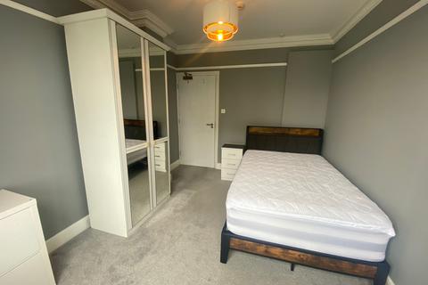 undefined, 50 Bushey Grove Road  Room 13 Bushey  WD23 2JJ