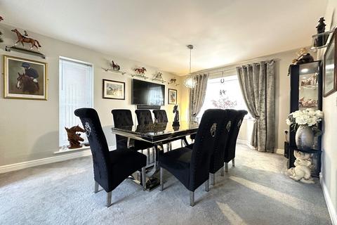 3 bedroom detached house for sale, Howgate Drive, Eastfield, YO11