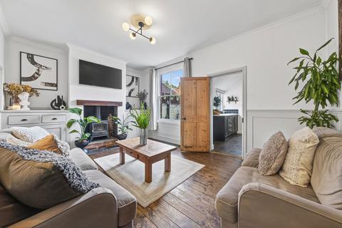 15 Bowling Green Avenue, Kettering, NN15 7QJ