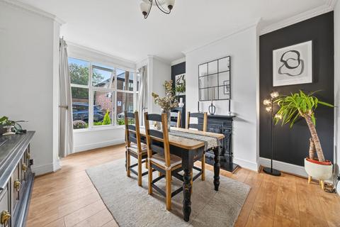 15 Bowling Green Avenue, Kettering, NN15 7QJ