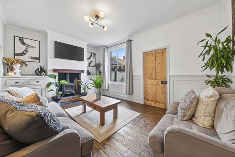15 Bowling Green Avenue, Kettering, NN15 7QJ