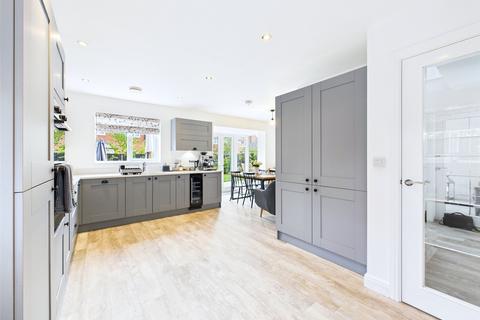 5 bedroom detached house for sale, Hunter Road, Dunsville, Doncaster, South Yorkshire, DN7