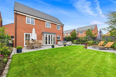 5 bedroom detached house for sale, Hunter Road, Dunsville, Doncaster, South Yorkshire, DN7
