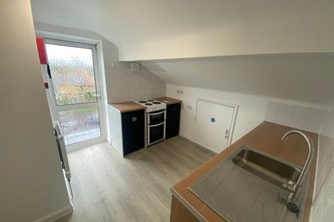 1 bedroom flat to rent, 50 Bushey Grove Road  Room 14  Bushey  WD23 2JJ
