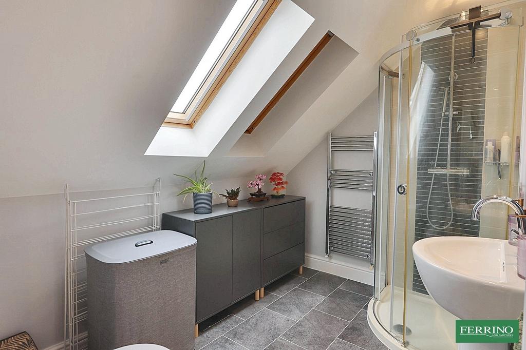 Bedroom 4 - En-suite