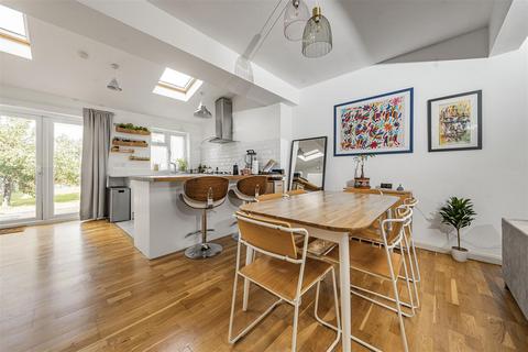 undefined, East Crescent, Windsor