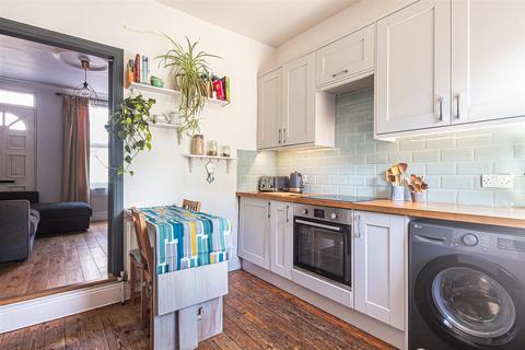 77 Rydal Road, Sheffield, S8 0UR