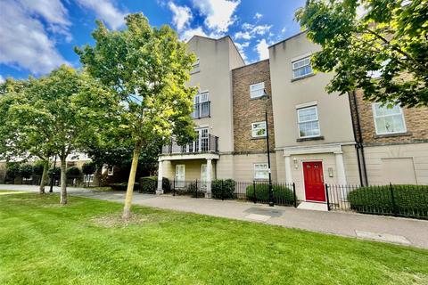 27 Liverymen Walk, Greenhithe, DA9 9GZ