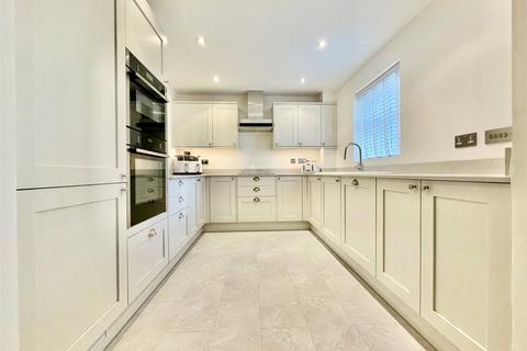 27 Liverymen Walk, Greenhithe, DA9 9GZ
