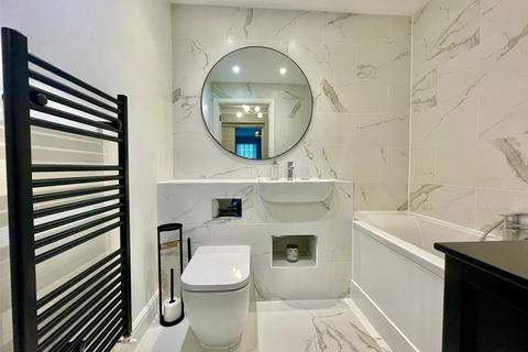 27 Liverymen Walk, Greenhithe, DA9 9GZ