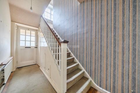 undefined, Hampstead Garden Suburb N2