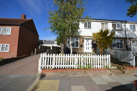 1 Amwell View, Ilford, IG6 3TA