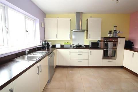 undefined, Blacksmith Close, Blackwood NP12