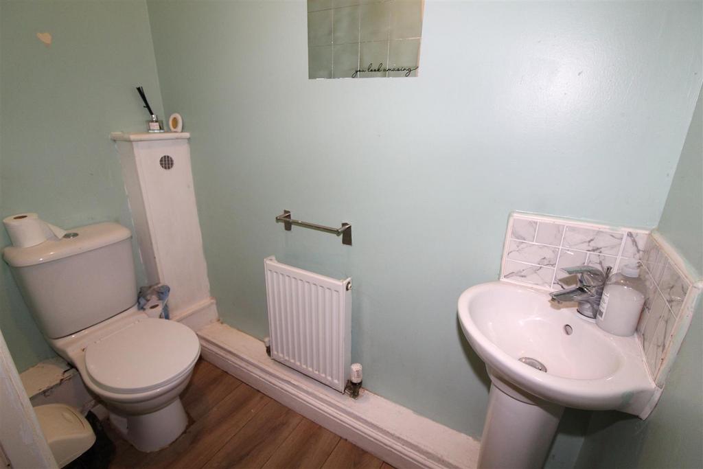 Cloakroom/WC