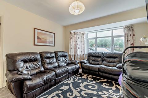 3 bedroom semi-detached house for sale, Manor Road, Banbury OX16