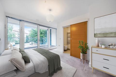 2 bedroom flat for sale, Inner Park Road, Southfields, London, SW19