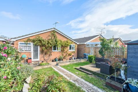 Edgeworth Drive, Carterton, Oxfordshire, OX18