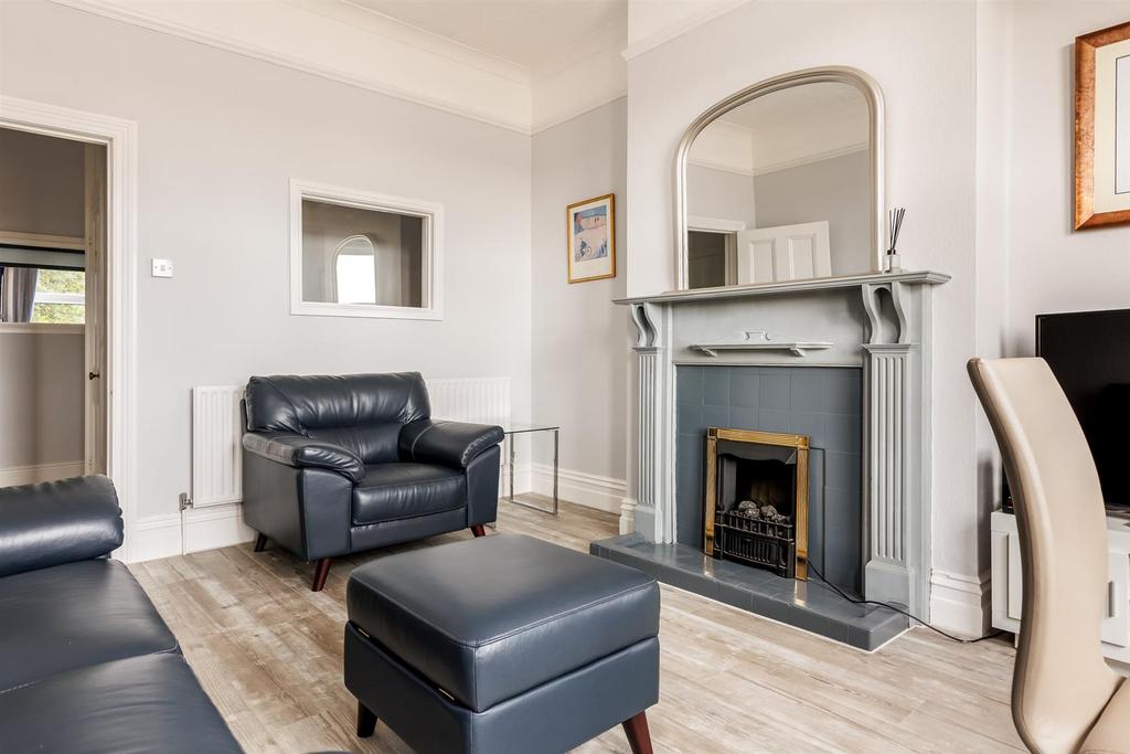 5 Park Lake Road-15web300.jpg