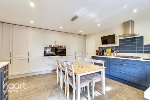 4 bedroom detached house for sale, Sutherland Avenue, Norwich