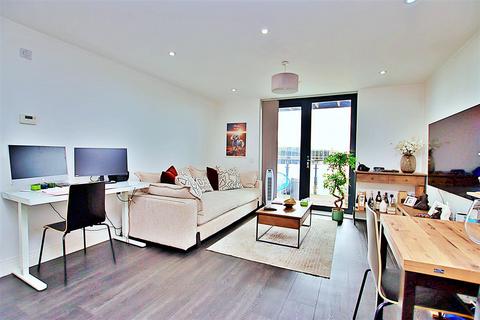 1 bedroom flat for sale, Horizon Place, Studio Way, Borehamwood