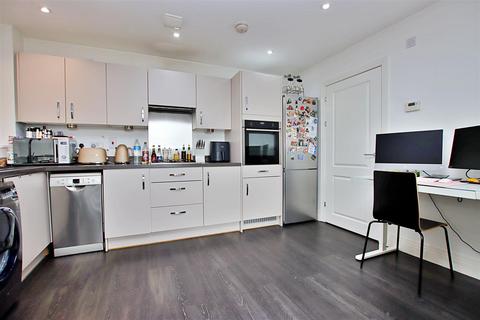 1 bedroom flat for sale, Horizon Place, Studio Way, Borehamwood