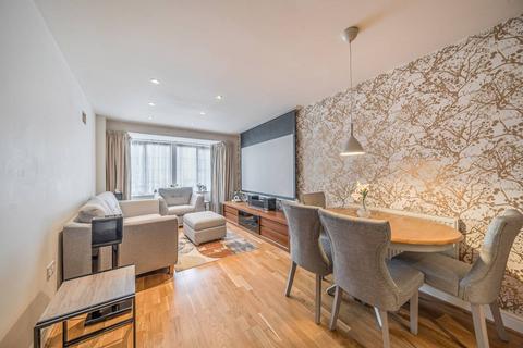 Flowers Avenue, Ruislip, HA4