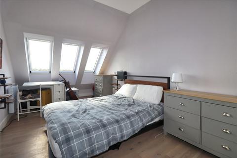 2 bedroom flat for sale, Albert Drive, Woking GU21