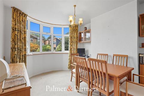 3 bedroom semi-detached house for sale, Prykes Drive, Essex CM1