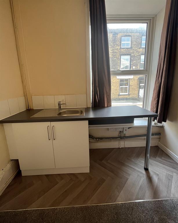 Living/KItchen/Bedroom Area