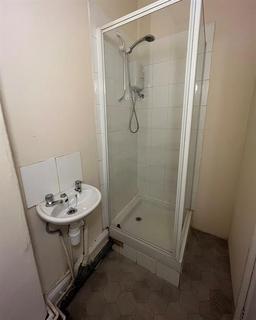 Studio to rent, 11 Lord Street, Halifax, HX1