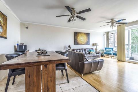 2 bedroom flat to rent, Netherhall Gardens, London NW3