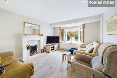 4 bedroom detached house for sale, Chepstow Drive, Stafford ST17