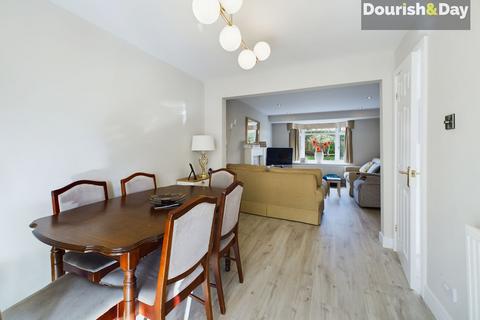 4 bedroom detached house for sale, Chepstow Drive, Stafford ST17