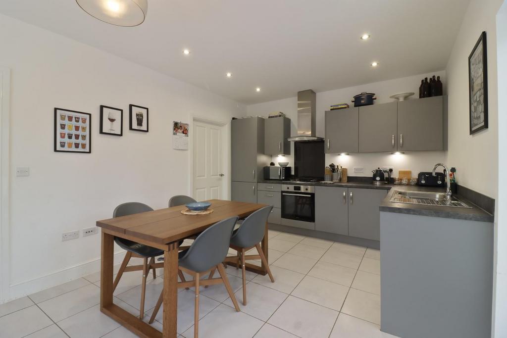 Kitchen diner