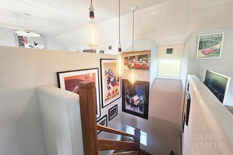2 bedroom cottage for sale, Cross A Dyke, New Radnor