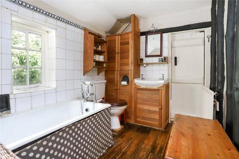 3 bedroom detached house for sale, Aveley Close, Farnham, Surrey, GU9