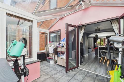 15 Blackbird Way, Biddulph, Stoke-on-trent, ST8 7UH