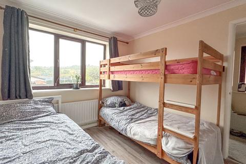 15 Blackbird Way, Biddulph, Stoke-on-trent, ST8 7UH