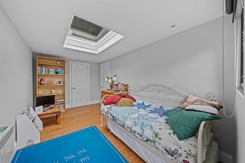 23 Martins Road, Bromley, BR2 0EE