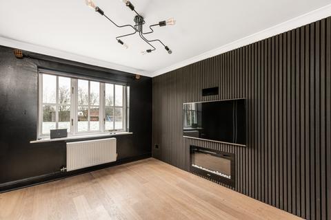5 bedroom detached house to rent, George Court, Grendon Underwood, Aylesbury, Buckinghamshire, HP18