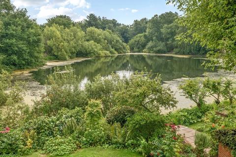 3 bedroom apartment for sale, Vale of Health, Hampstead, NW3