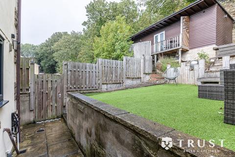 2 bedroom terraced house for sale, High Road, Earlsheaton, WF12