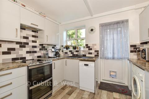 2 bedroom ground floor maisonette for sale, Hanbury Lane, Haywards Heath RH16